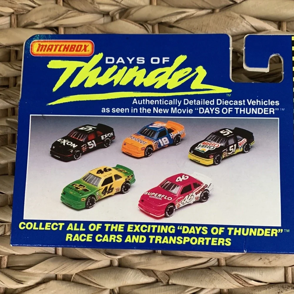 Matchbox Days Of Thunder City Chevrolet Team Transport Race Car Truck Metal New